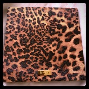 Empty Tarte Magnetic Palette